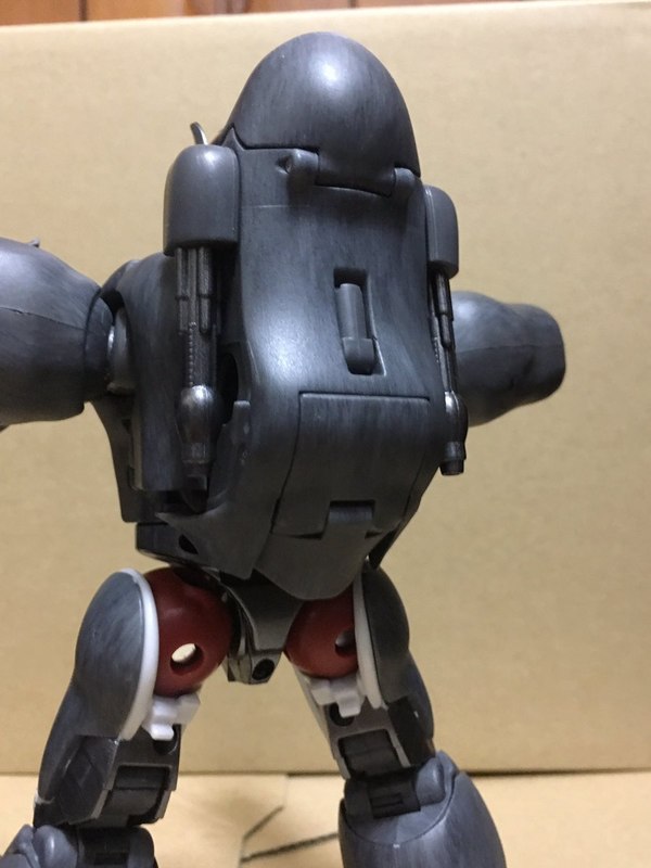 MP 32 Masterpiece Optimus Primal   In Hand Photos Surface On Twitter  (39 of 81)